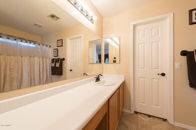 Horsham master vanity