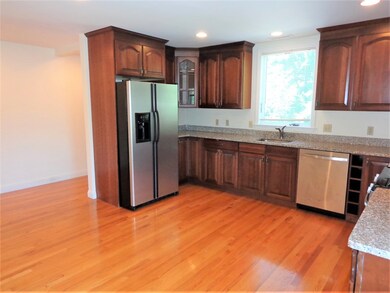 17 Pleasant St unit 17B, Newton Center, MA 02459 - photo 5