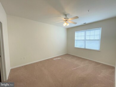 12954 Centre Park Cir unit 203, Herndon, VA 20171 - photo 4