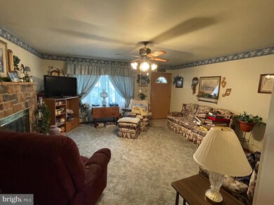 3427 Westview Cir, Greencastle, PA 17225 - photo 6