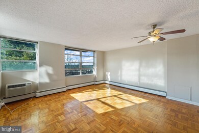 Radnor House unit 906, Bryn Mawr, PA 19010 - photo 4