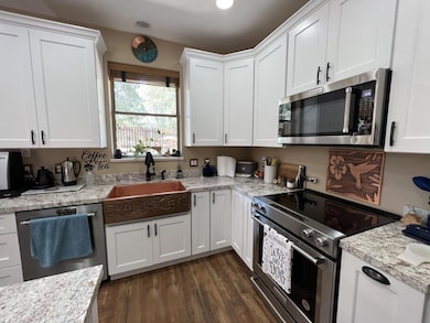 8E081D2A-659F-455C-B15E-6709A81323C8