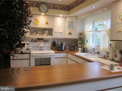 158 Watergate Dr, Feasterville Trevose, PA 19053 - photo 5