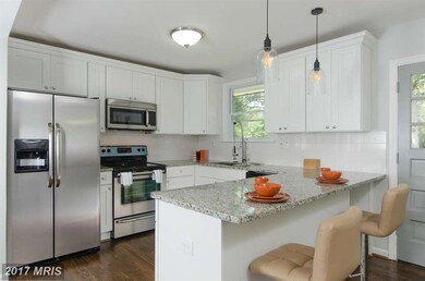 2410 Owens Rd, Oxon Hill, MD 20745 - photo 7