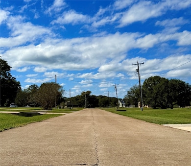 1026 Longhorn Trail, Angleton, TX 77515 - photo 5