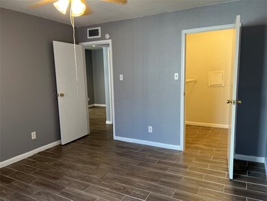 12500 Sandpiper Dr unit 54, Houston, TX 77035 - photo 7