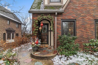 05-1826 N Grovedale Ave-Windowstill Real