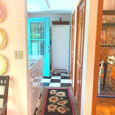 4 Davis Ave, Oak Bluffs, MA 02557 - photo 7