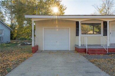 726 Wiltshire Rd, Fayetteville, NC 28314 - photo 2