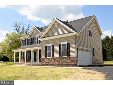 709 Schwenkmill Rd, Perkasie, PA 18944 - photo 2