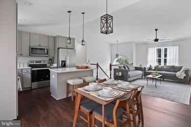 723 W 15th St, Front Royal, VA 22630 - photo 6