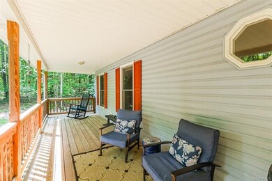 COUNTRY FRONT PORCH