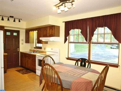 4037 Dillingersville Rd, Zionsville, PA 18092 - photo 5