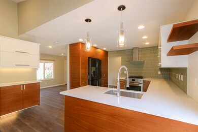 7777 Madrilena Way, Carlsbad, CA 92009 - photo 3