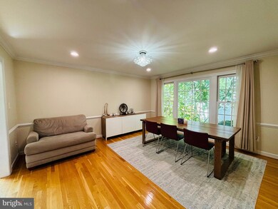 2062 Madrillon Rd, Vienna, VA 22182 - photo 3