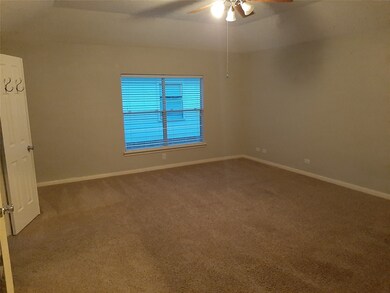 4004 Spring Branch Dr E, Pearland, TX 77584 - photo 6