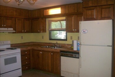 201 Sherwood Glen, Somersworth, NH 03878 - photo 4