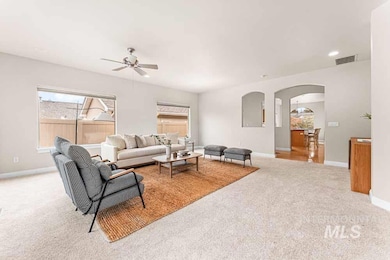 6584 N Antler Place, Boise, ID 83703 - photo 6