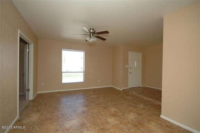 c-livingroom_700