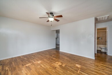 3035 W. College (4)