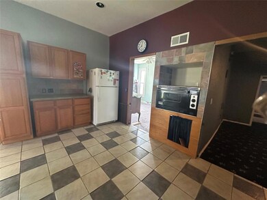 1717 10th kitchen