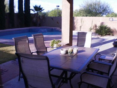 Beautiful backyard patio - 011