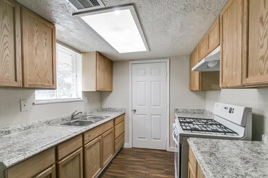 1443 Tarberry Rd, Houston, TX 77088 - photo 5