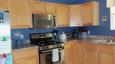 627 S Main 5