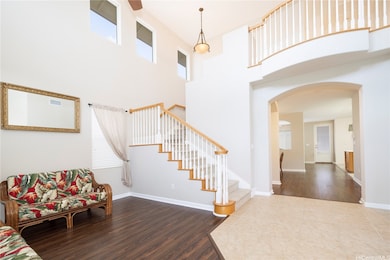 Front sitting room with vaulted ceiling
