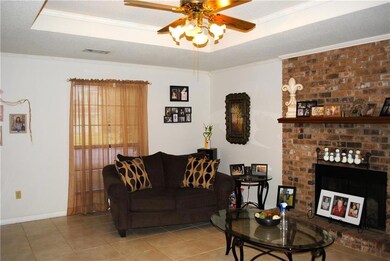 493 Longwood Dr, Destrehan, LA 70047 - photo 4