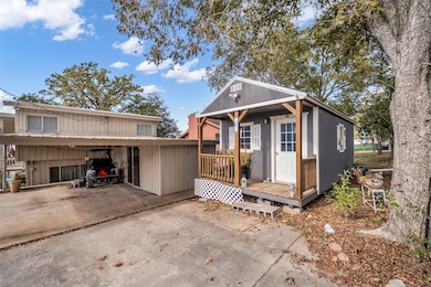 345 Sunset Shadows Blvd, Livingston, TX 77351 - photo 2