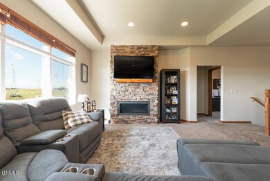 3916 Knudsen Loop MLS-17