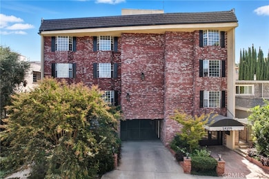 14106 Dickens St unit 302, Sherman Oaks, CA 91423 - photo 2