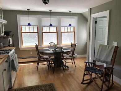 6-Kitchen:dining rm