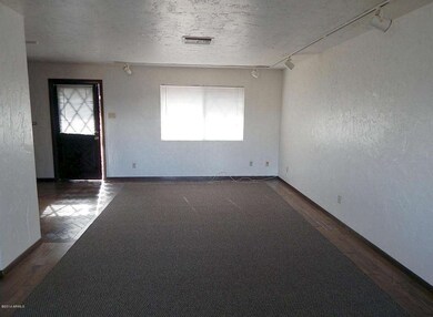 Living Room - Entry