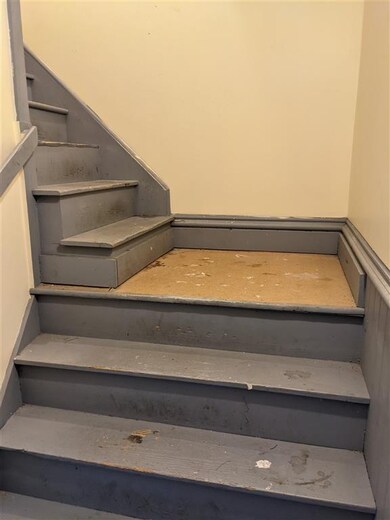 4 Bond St unit D, Claremont, NH 03743 - photo 2