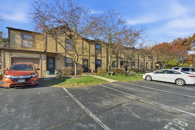 580 Mawyer Dr unit 132, Columbus, OH 43085 - photo 2