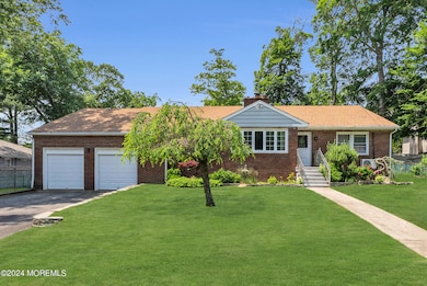 192 Pinecrest Rd, Oakhurst, NJ 07755 - photo 4