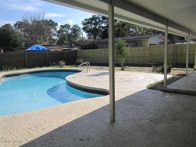 6904 Holiday Rd N, Jacksonville, FL 32216 - photo 6