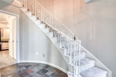 4 Meadowlawn Dr unit 7, Mentor, OH 44060 - photo 3