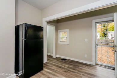 1105 S 32nd St, Louisville, KY 40211 - photo 6