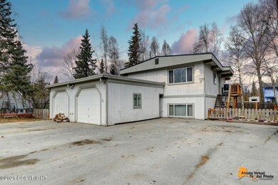 2317 E 49th Court