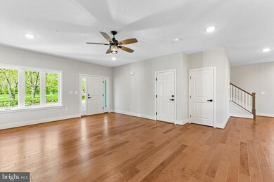 4021 Honeysuckle Dr, Edgewater, MD 21037 - photo 4