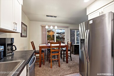 Kitchen/Dining
