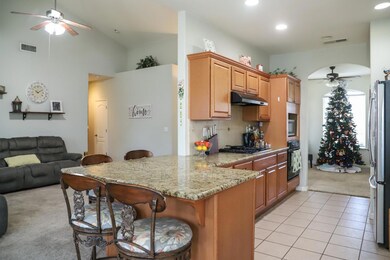 3131 N Bridle Ave, Fresno, CA 93727 - photo 6