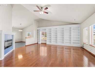 835 Lakeview Ct, Heppner, OR 97836 - photo 4