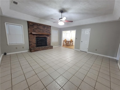 586 Oakview Cir, Smiths Station, AL 36877 - photo 6