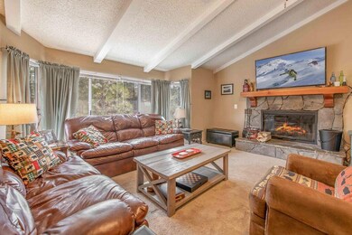 Livingroom2