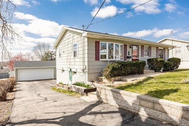 7 33rd Ave SW, Cedar Rapids, IA 52404 - photo 2