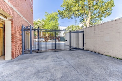 65 E Pontotoc Ave unit 303, Memphis, TN 38103 - photo 3